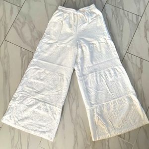 White linen wide leg pants
